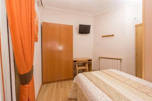 Alojamiento Jaen Madrid Exterior foto