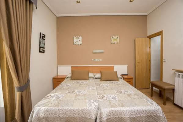 Alojamiento Jaen Madrid Exterior foto